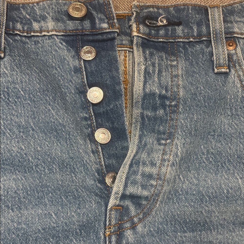 Levi’s Distressed Denim Shorts Size 29 Button Fly Cutoff Jean Shorts - Picture 5 of 5